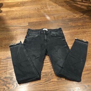Black stretchy jeans